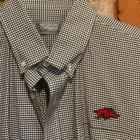 Southern collegiate razorbacks button down gingham - Picture 2 of 2